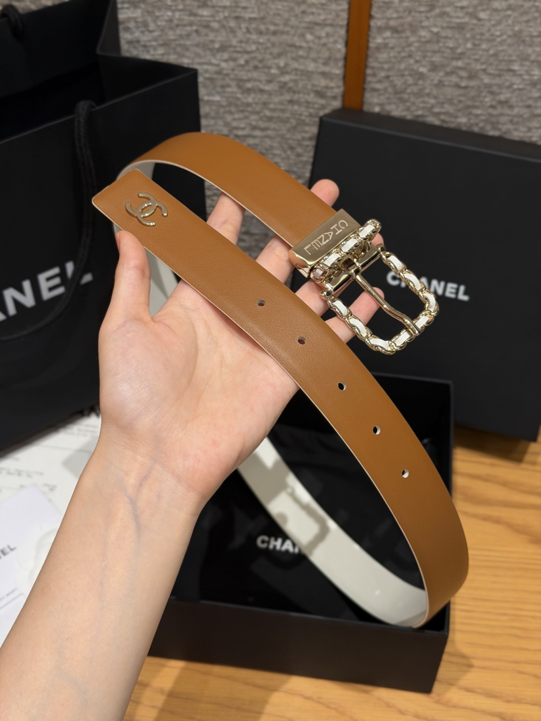 香家 Calfskin & Metal Reversible Belt 30mm 双面皮质腰带 皮质腰带-Chinese UA Cheap High Quatity Brand Clothes Bags handbags Sneakers wholesale wholesaler seller from China Factory suppliers Fashion Clothing Shoes best Quality Beautiful Price 香家 Calfskin & Metal Reversible Belt 30mm 双面皮质腰带 皮质腰带