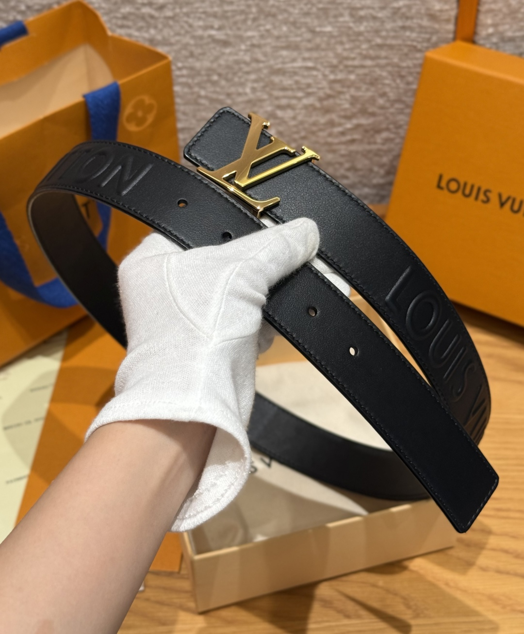 루이비통 LV커넥트 40mm 리버시블 카프스킨 벨트 상세 이미지 10