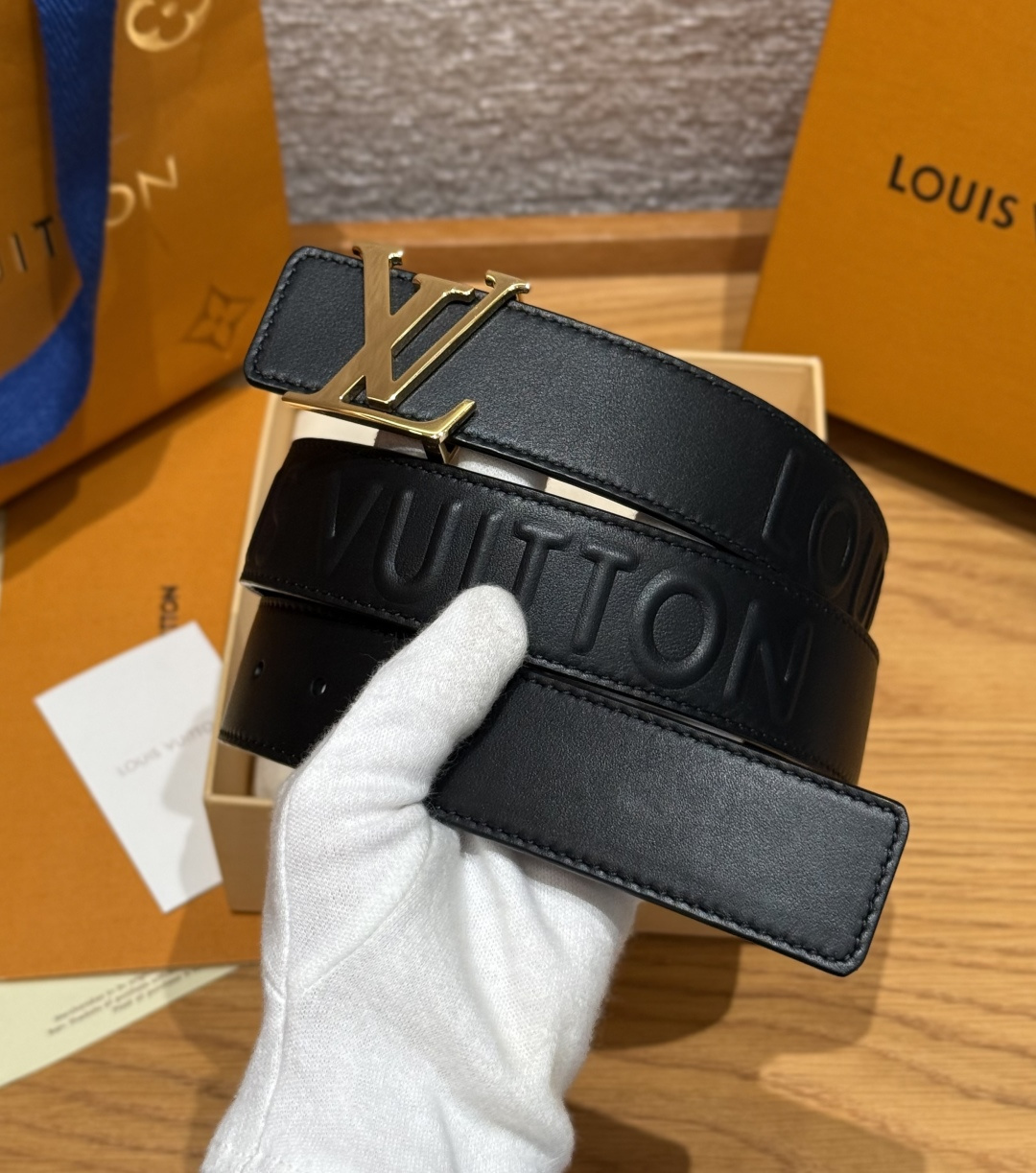 루이비통 LV커넥트 40mm 리버시블 카프스킨 벨트 상세 이미지 3