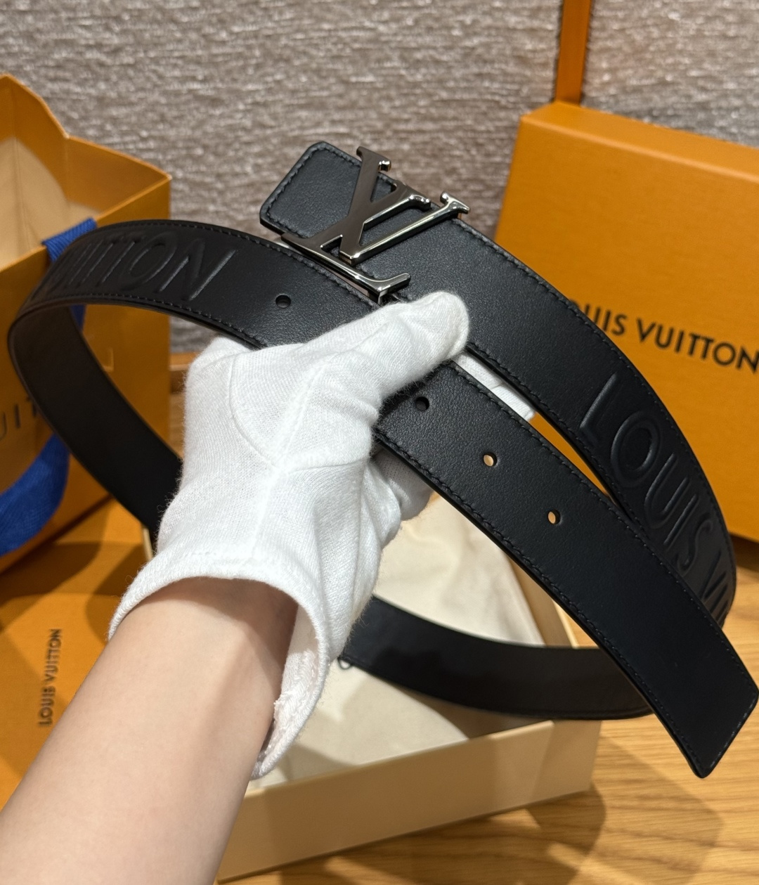 루이비통 LV커넥트 40mm 리버서블 벨트 상세 이미지 9