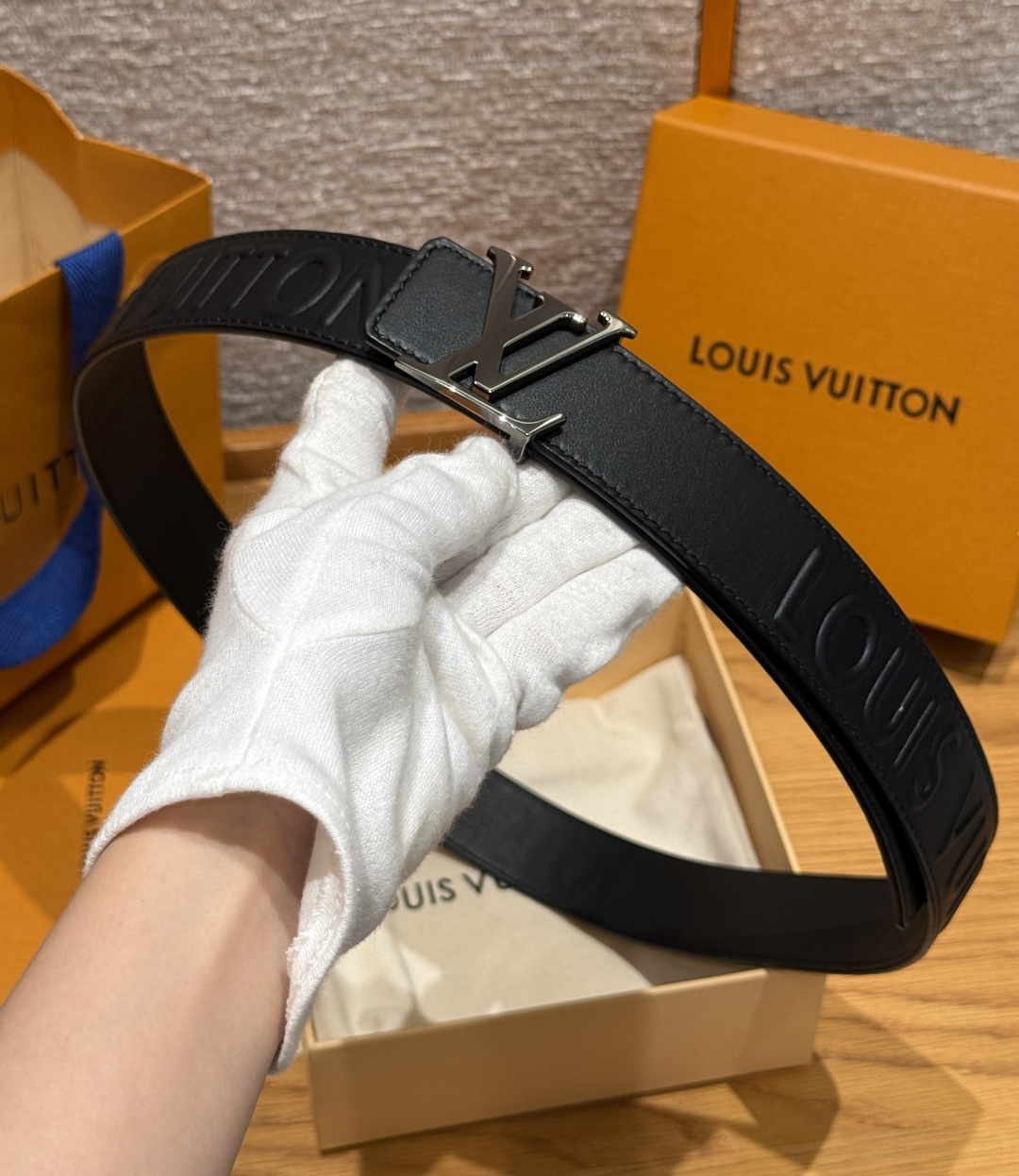 루이비통 LV커넥트 40mm 리버서블 벨트 상세 이미지 8