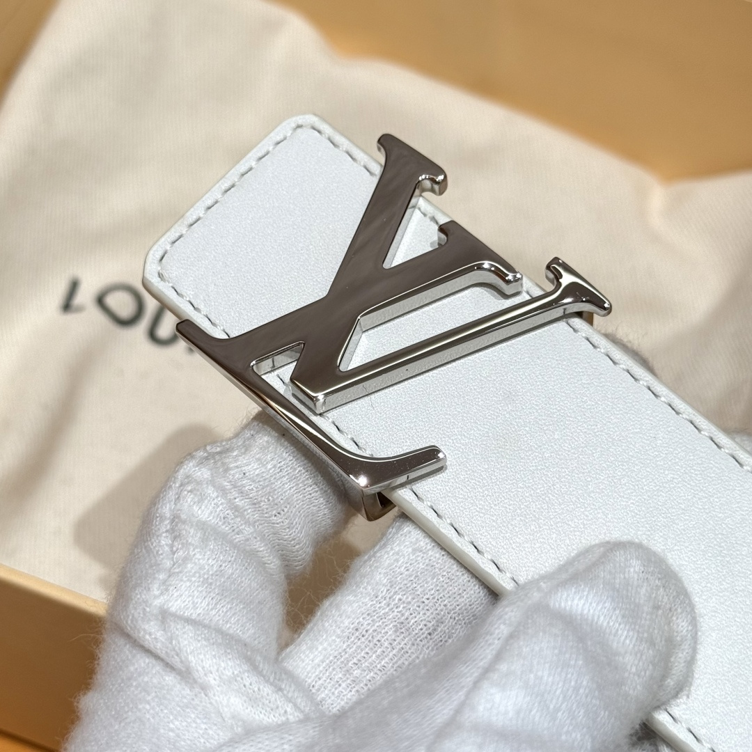 루이비통 LV커넥트 엠보싱 가죽 리버시블 벨트 상세 이미지 3