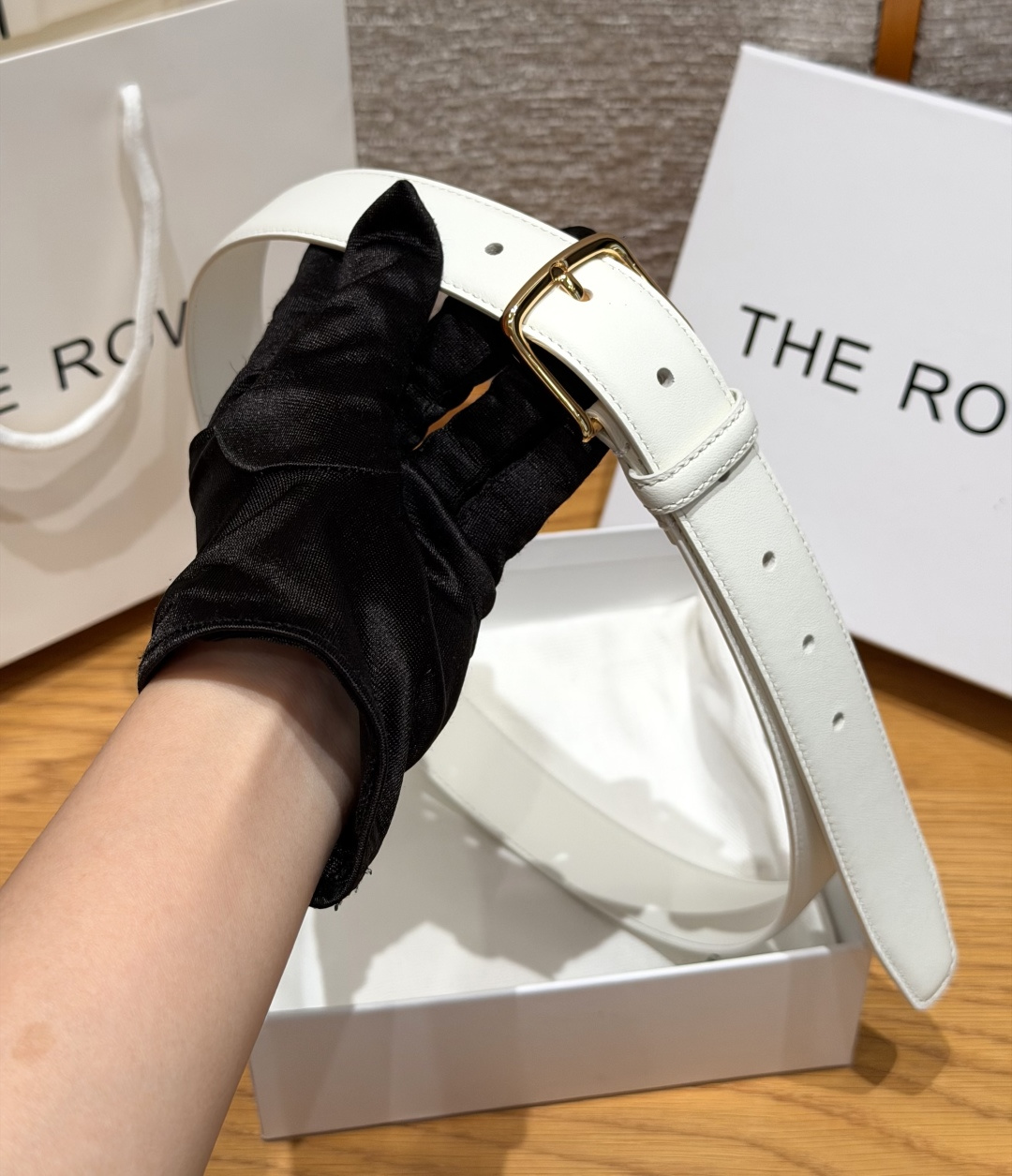 THE ROWClassic Leather Belt 30mm 经典皮革腰带-Top High Quatity Cheap Sneakers Fashion Clothing Clothes Bags handbags Shoes of all Brand wholesale With The best Quality And Beautiful Price from China Factory Chinese suppliers wholesaler seller THE ROWClassic Leather Belt 30mm 经典皮革腰带