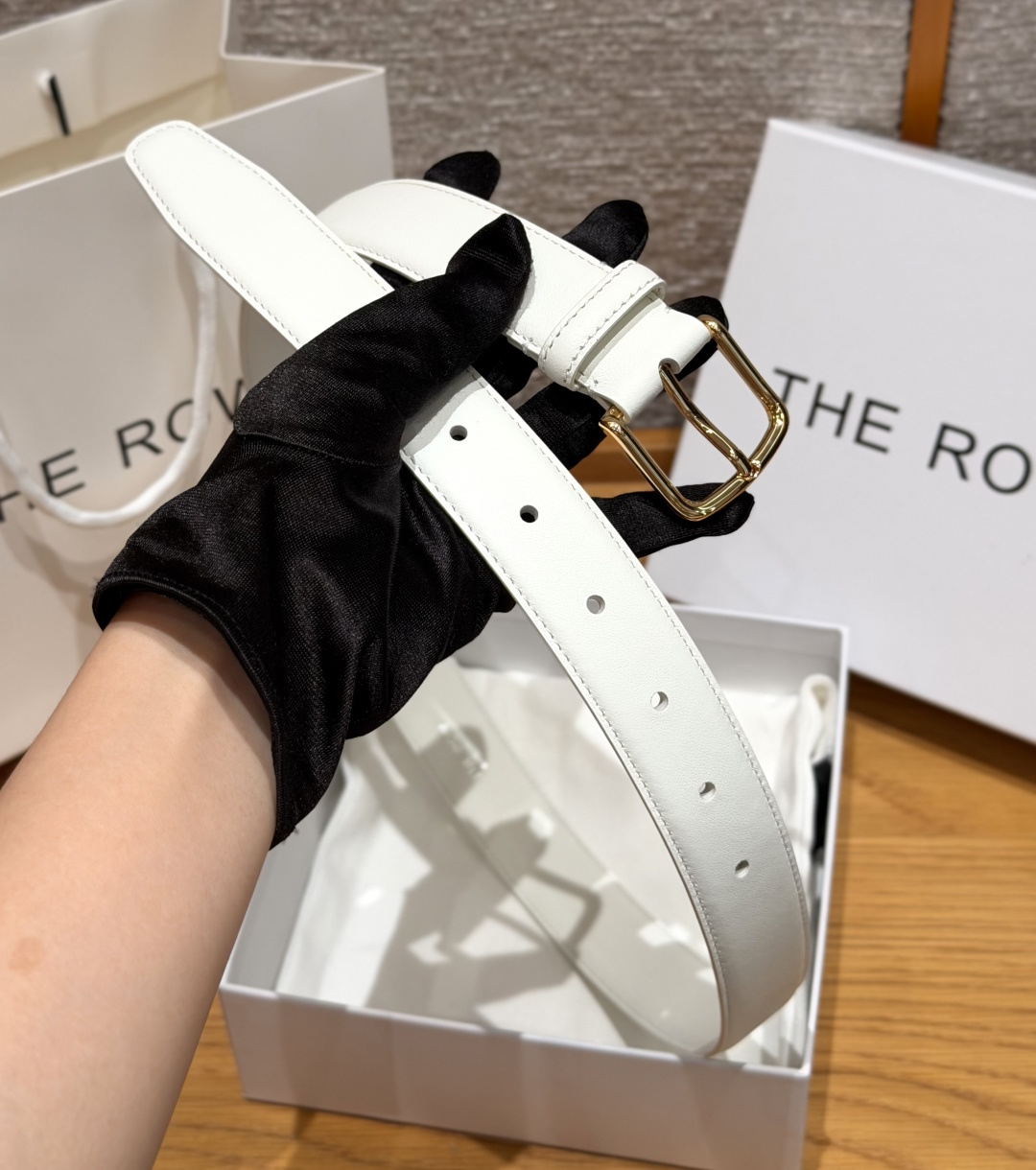 THE ROWClassic Leather Belt 30mm 经典皮革腰带-Top High Quatity Cheap Sneakers Fashion Clothing Clothes Bags handbags Shoes of all Brand wholesale With The best Quality And Beautiful Price from China Factory Chinese suppliers wholesaler seller THE ROWClassic Leather Belt 30mm 经典皮革腰带