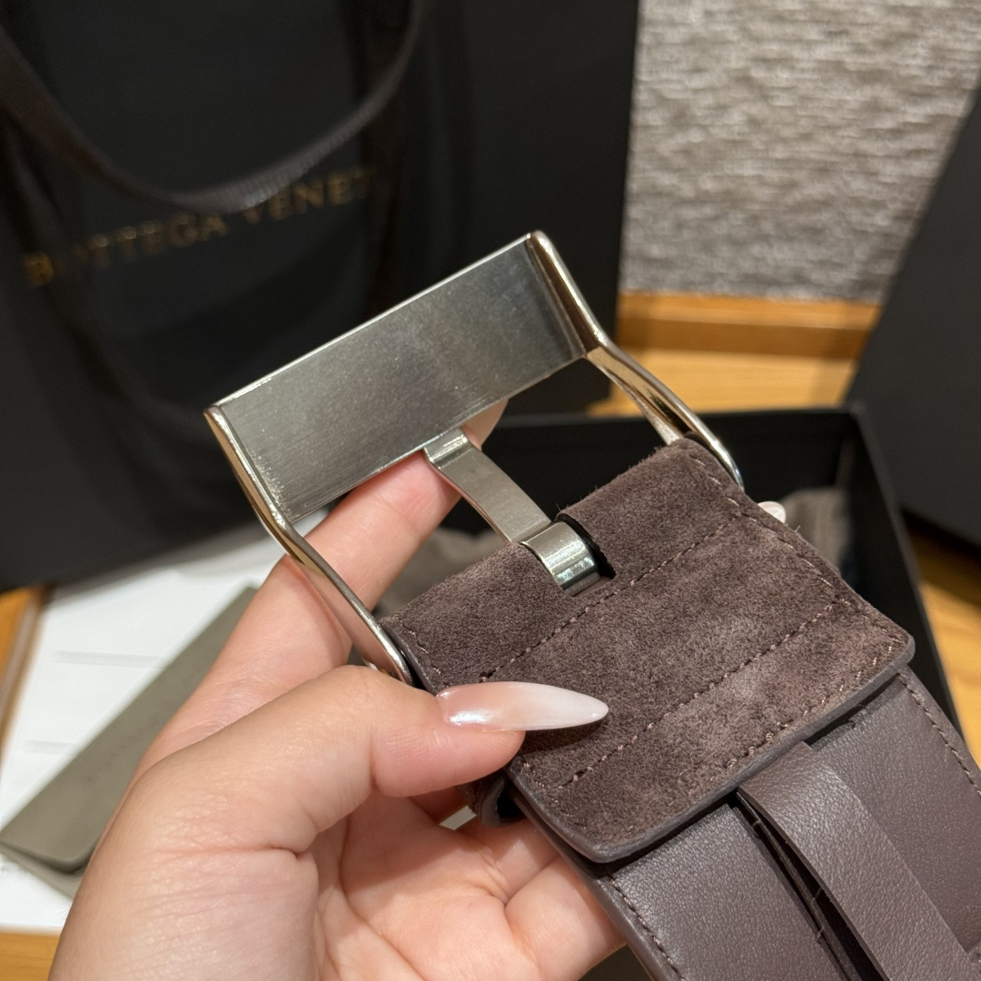 보테가베네타 인트레치오 스웨이드 벨트 상세 이미지 5