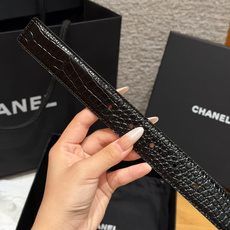 香家✨ Leather Belt with CC Charm,Crocodile Embossed Ca 香家✨ Leather Belt with CC Charm,Crocodile Embossed Ca