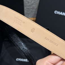 香家✨ Leather Belt with CC Charm,Crocodile Embossed Ca 香家✨ Leather Belt with CC Charm,Crocodile Embossed Ca