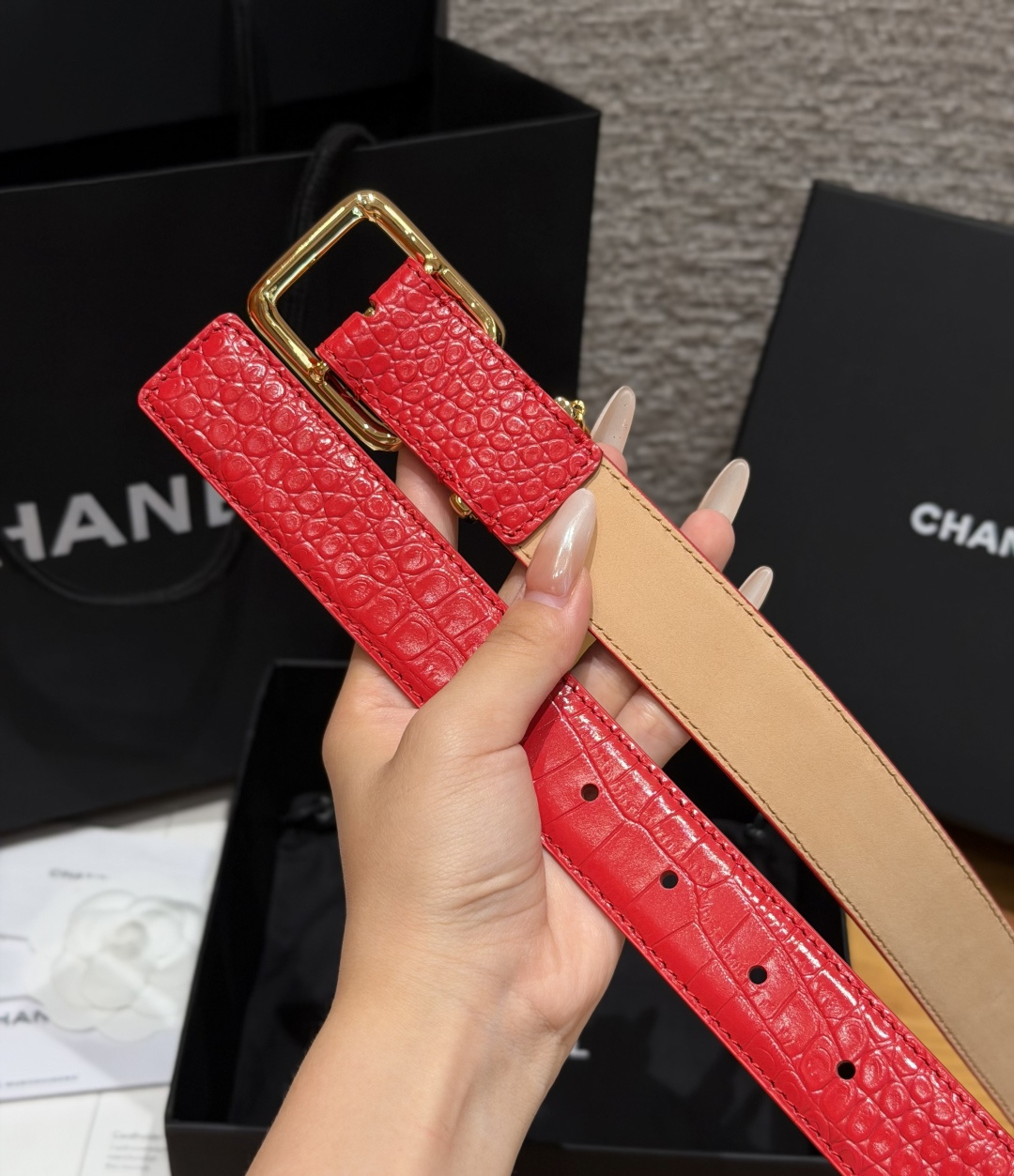 香家✨ Leather Belt with CC Charm,Crocodile Embossed Ca 香家✨ Leather Belt with CC Charm,Crocodile Embossed Ca