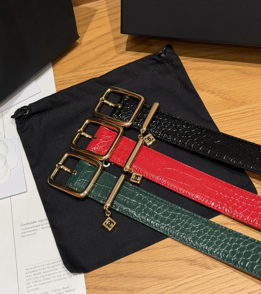 🤩香家✨ Leather Belt with CC Charm,Crocodile Embossed C