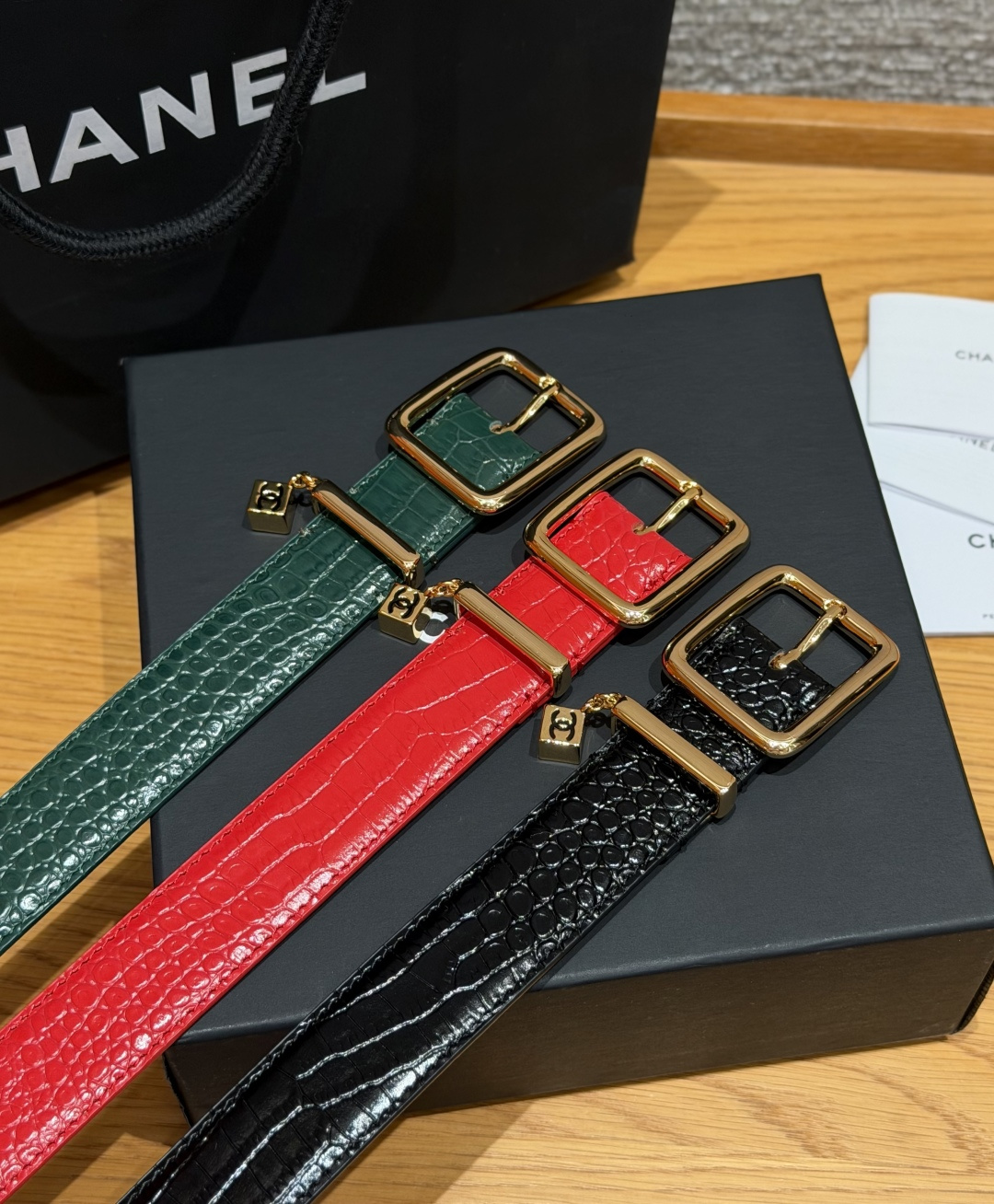 🤩香家✨ Leather Belt with CC Charm,Crocodile Embossed C