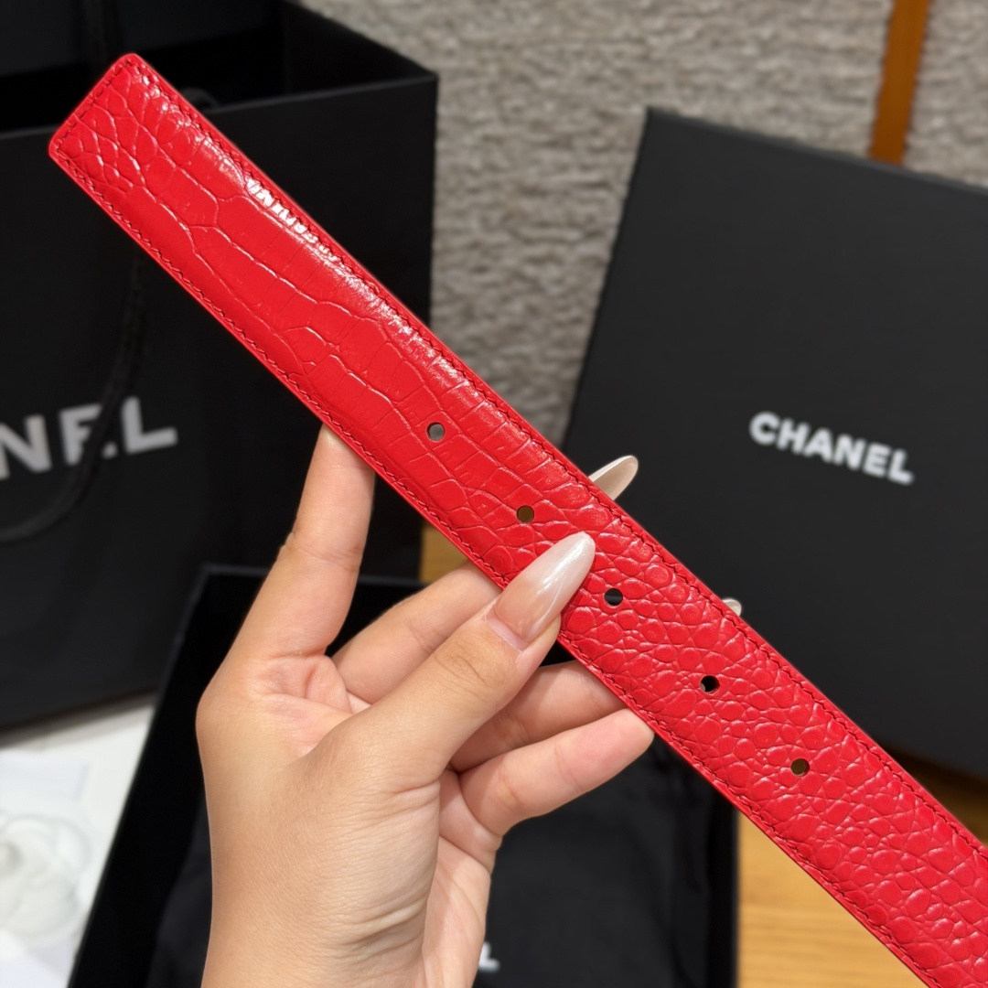 香家✨ Leather Belt with CC Charm,Crocodile Embossed Ca 香家✨ Leather Belt with CC Charm,Crocodile Embossed Ca