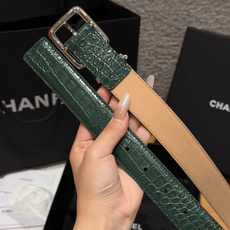 香家✨ Leather Belt with CC Charm,Crocodile Embossed Ca 香家✨ Leather Belt with CC Charm,Crocodile Embossed Ca
