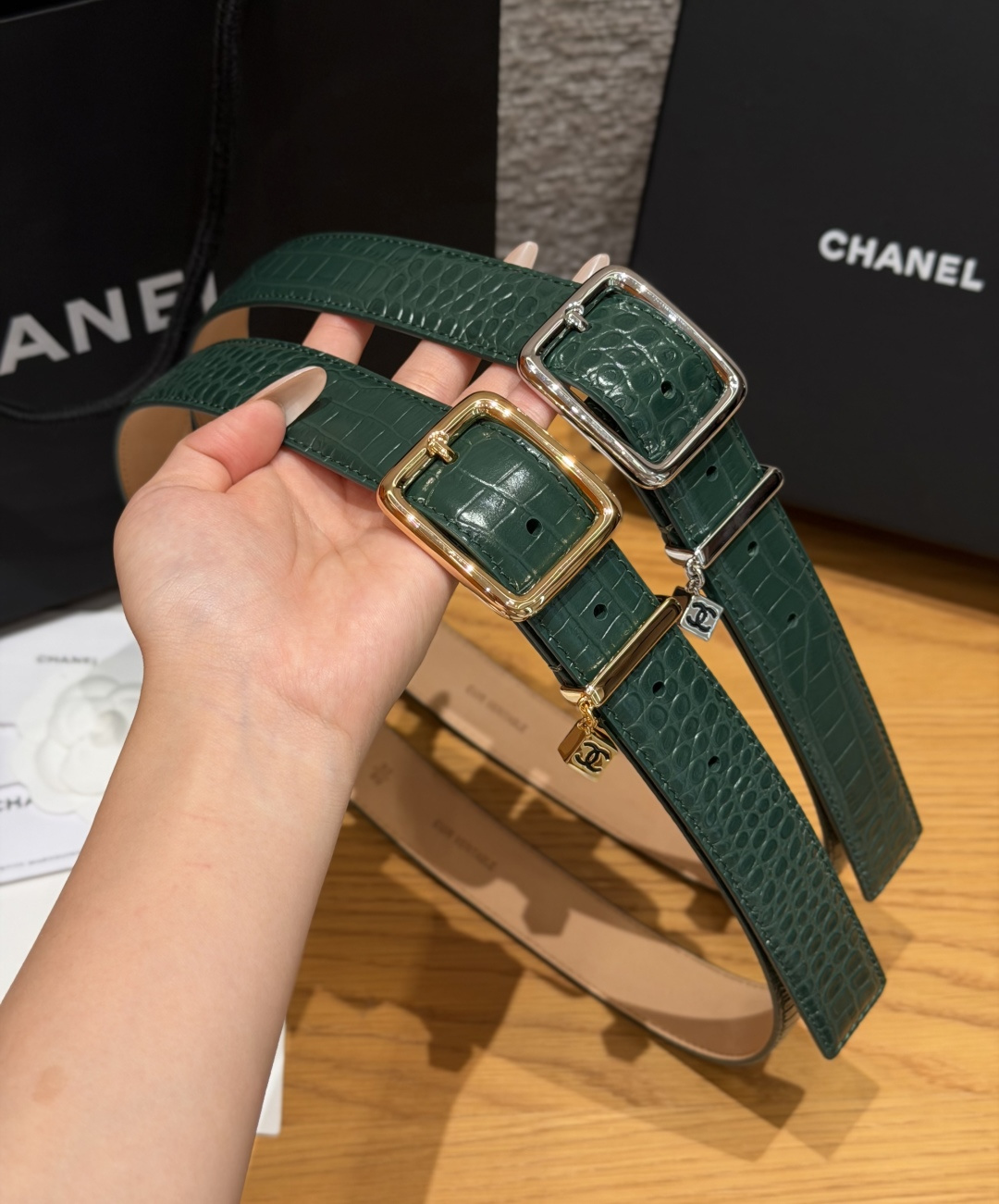🤩香家✨ Leather Belt with CC Charm,Crocodile Embossed C