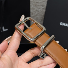 香家✨Leather Belt with CC Charm, Calfskin 30mm 带双C吊饰的皮 香家✨Leather Belt with CC Charm, Calfskin 30mm 带双C吊饰的皮