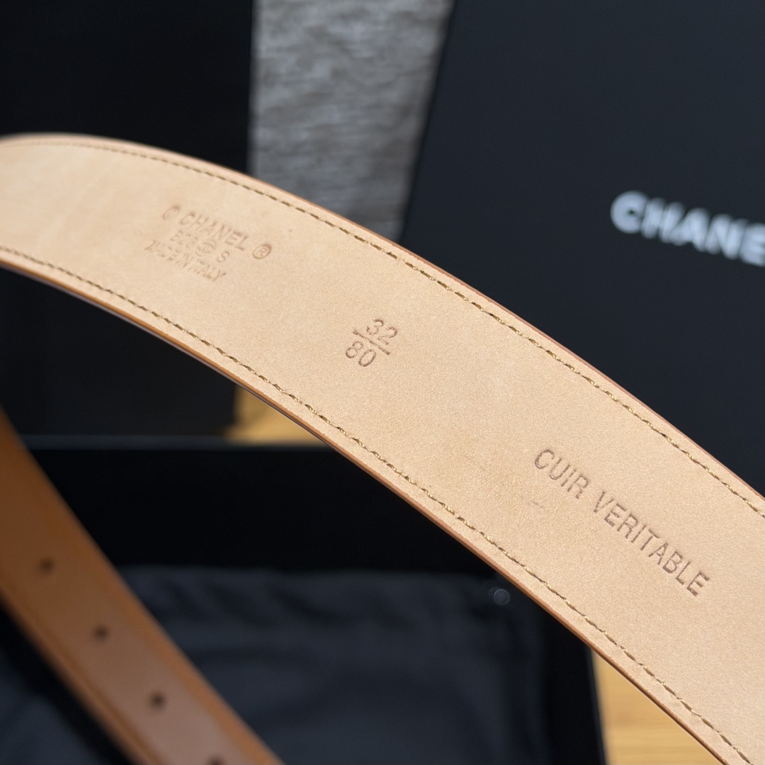 香家✨Leather Belt with CC Charm, Calfskin 30mm 带双C吊饰的皮 香家✨Leather Belt with CC Charm, Calfskin 30mm 带双C吊饰的皮