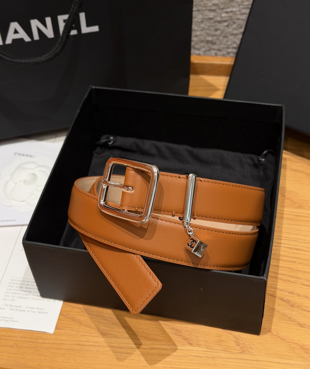 香家✨Leather Belt with CC Charm, Calfskin 30mm 带双C吊饰的皮 香家✨Leather Belt with CC Charm, Calfskin 30mm 带双C吊饰的皮