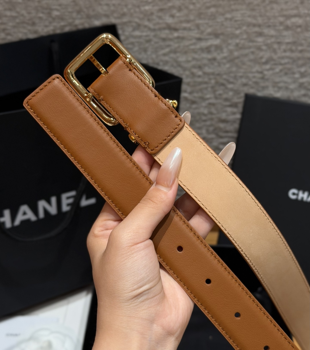 香家✨Leather Belt with CC Charm, Calfskin 30mm 带双C吊饰的皮