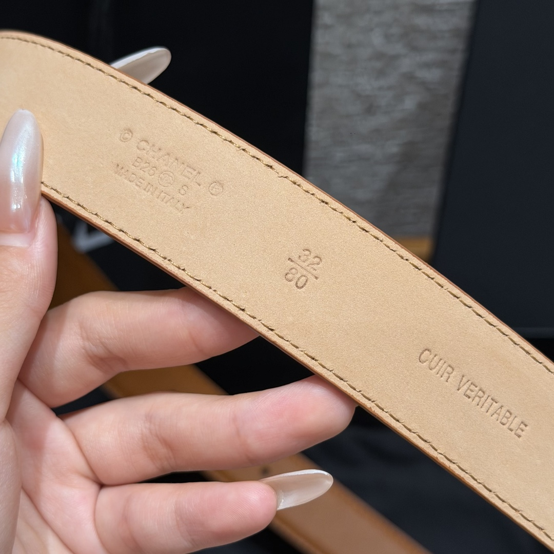 香家✨Leather Belt with CC Charm, Calfskin 30mm 带双C吊饰的皮