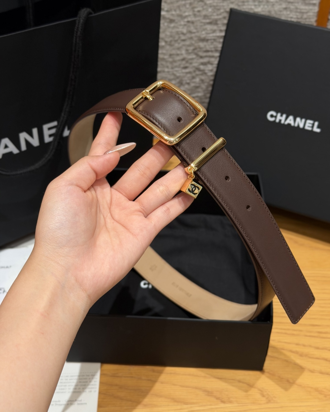 香家✨Leather Belt with CC Charm, Calfskin 30mm 带双C吊饰的皮 香家✨Leather Belt with CC Charm, Calfskin 30mm 带双C吊饰的皮