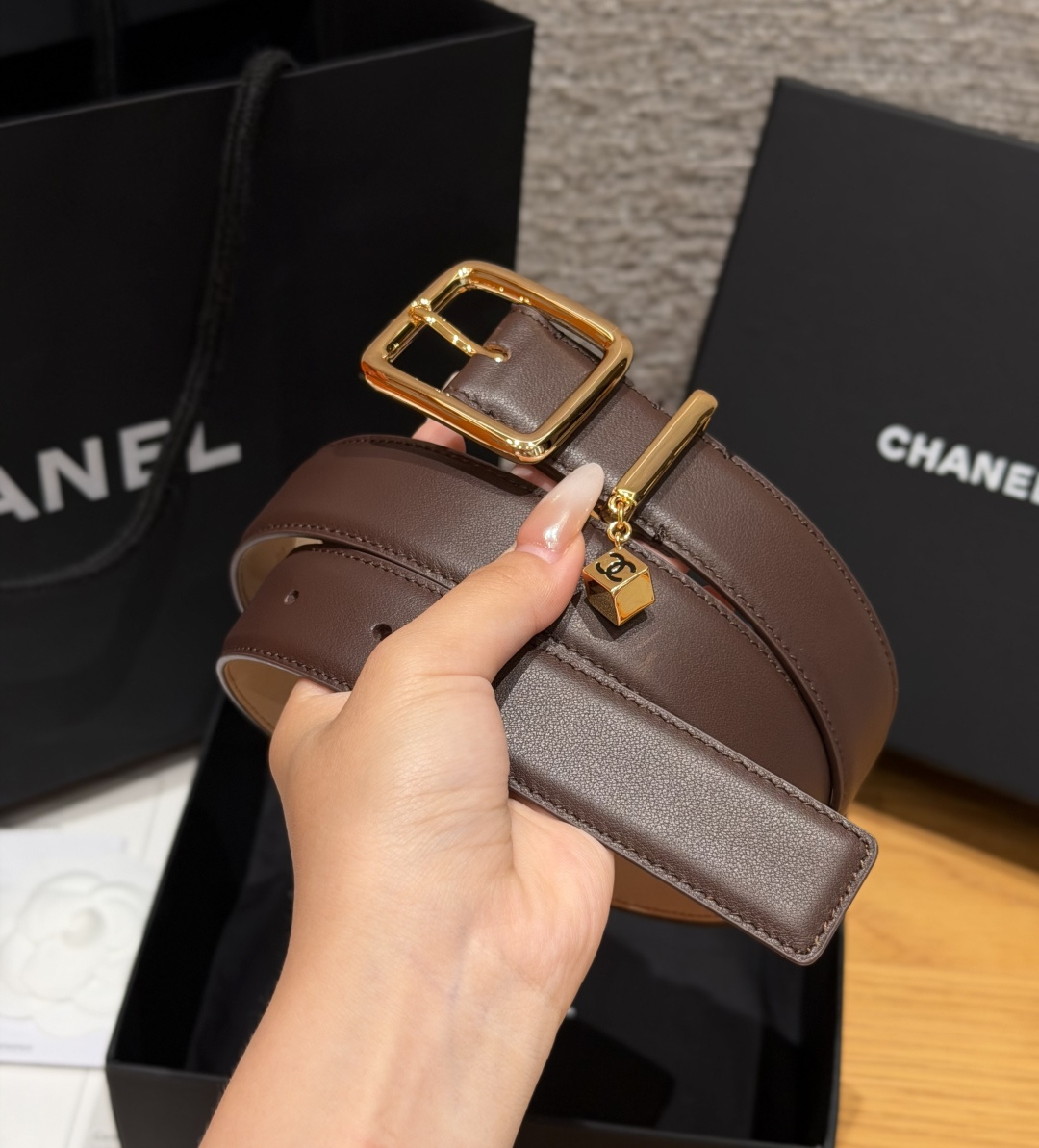 香家✨Leather Belt with CC Charm, Calfskin 30mm 带双C吊饰的皮 香家✨Leather Belt with CC Charm, Calfskin 30mm 带双C吊饰的皮