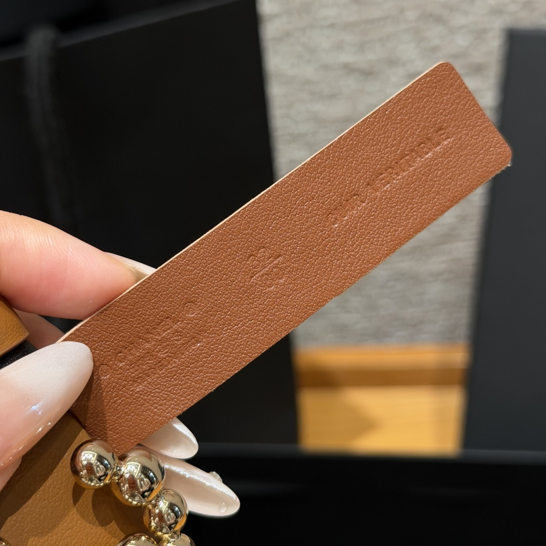 -香家✨双面小牛皮扣腰带系列 Ceinture 30 mm Réversible en Cuir de -香家✨双面小牛皮扣腰带系列 Ceinture 30 mm Réversible en Cuir de
