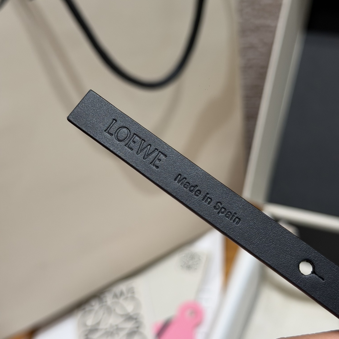 意威家✨ Reversible Anagram Belt in Smooth Calfskin 10mm