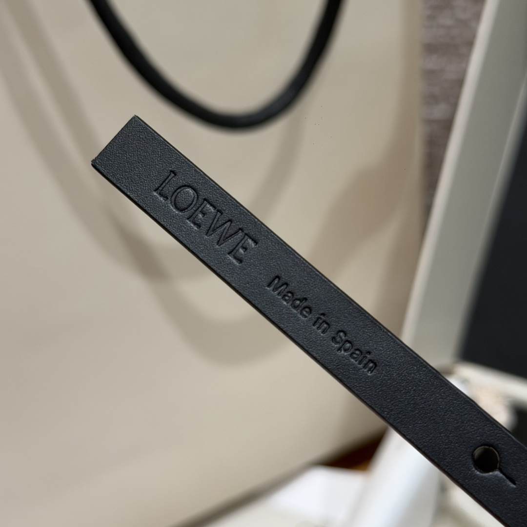意威家✨ Reversible Anagram Belt in Smooth Calfskin 10mm