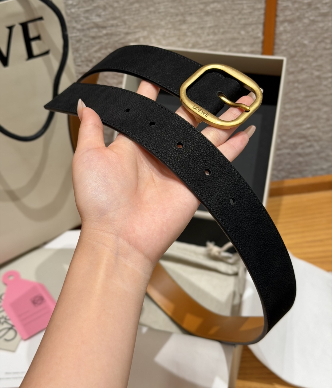 意威家✨ Rounded soft belt in nubuck calfskin 10mm 牛巴革柔软