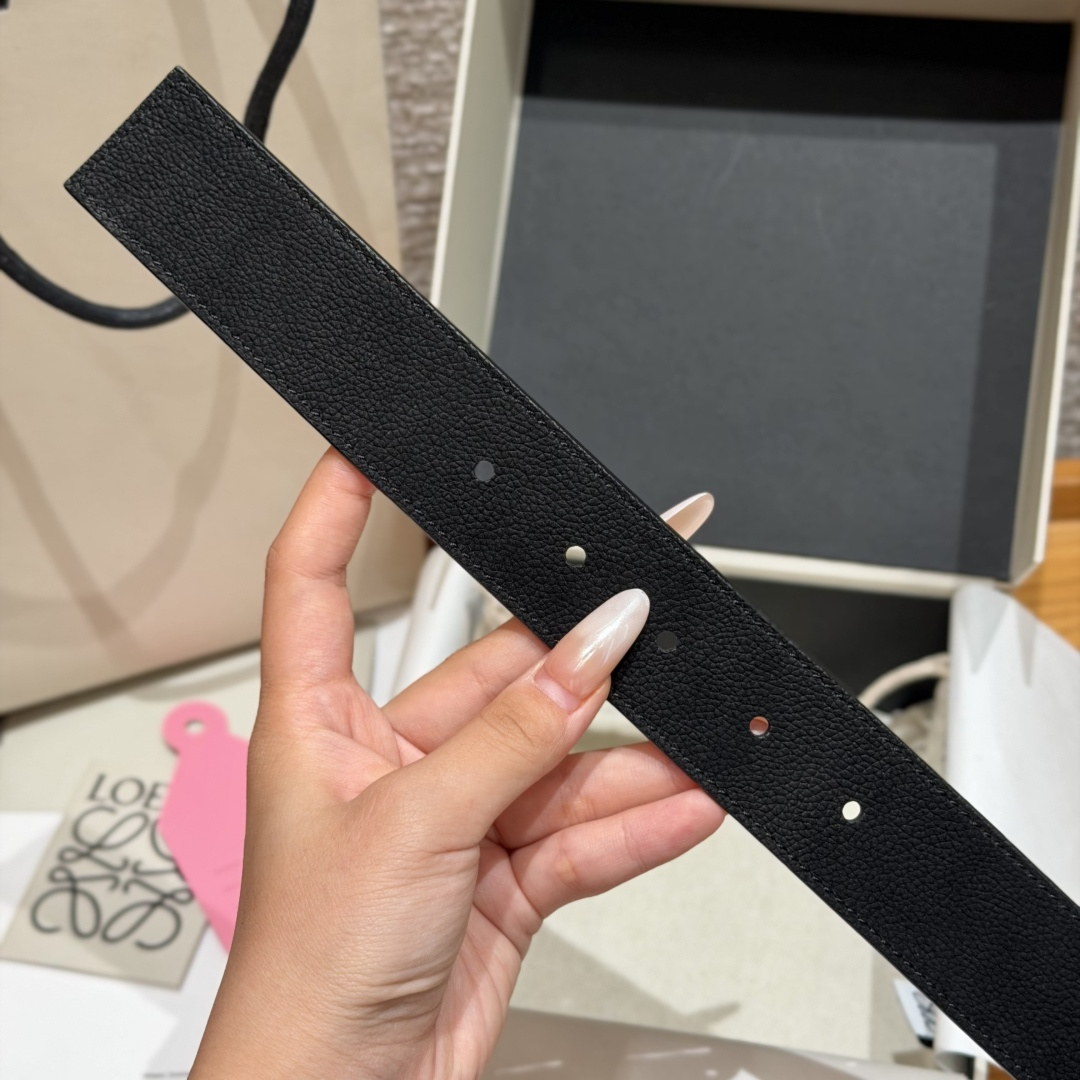 意威家✨ Rounded soft belt in nubuck calfskin 10mm 牛巴革柔软