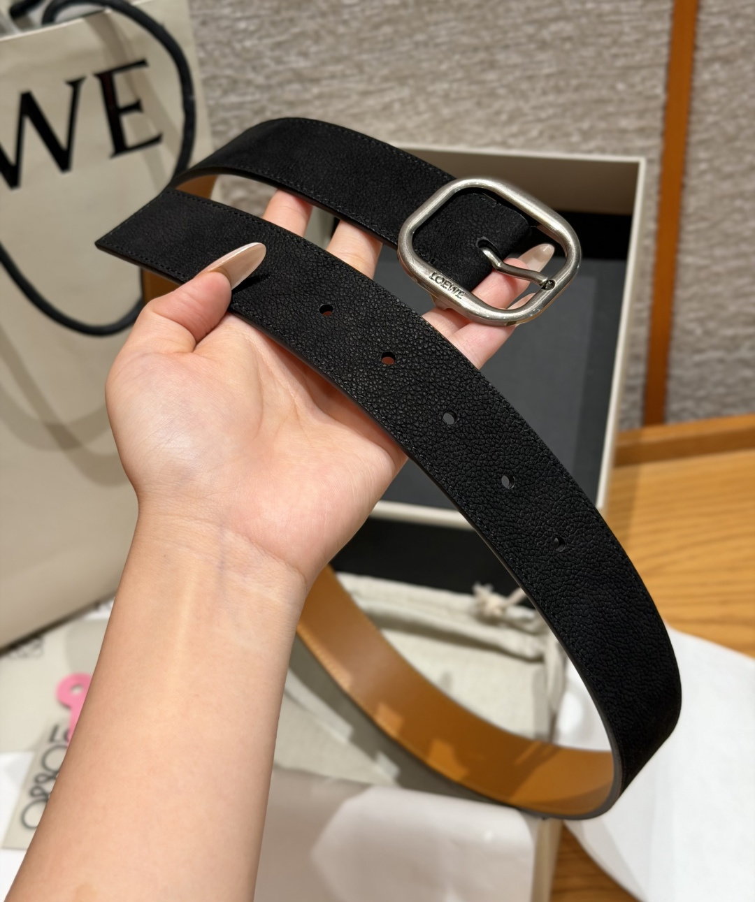 意威家✨ Rounded soft belt in nubuck calfskin 10mm 牛巴革柔软 意威家✨ Rounded soft belt in nubuck calfskin 10mm 牛巴革柔软