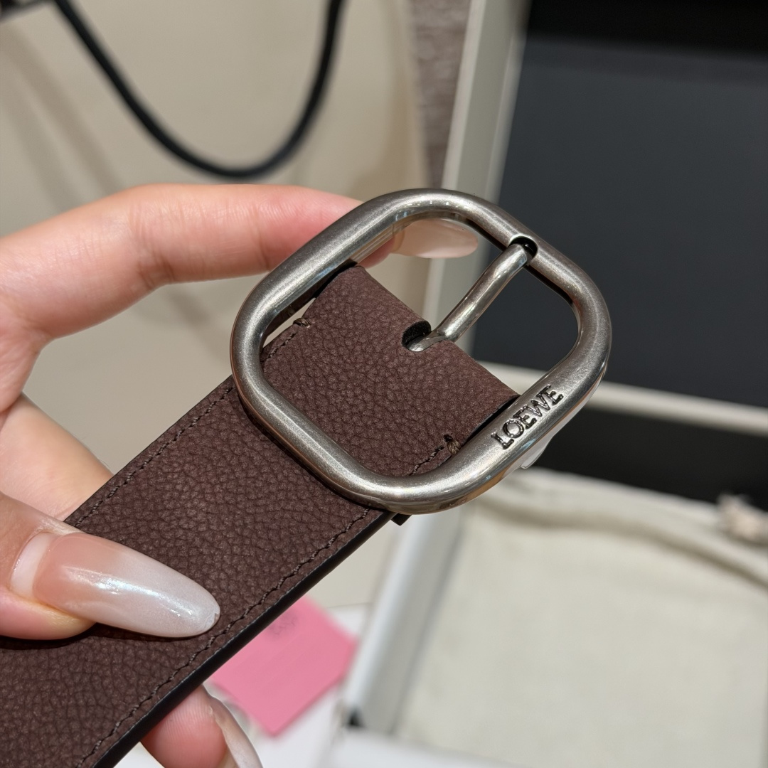意威家✨ Rounded soft belt in nubuck calfskin 10mm 牛巴革柔软