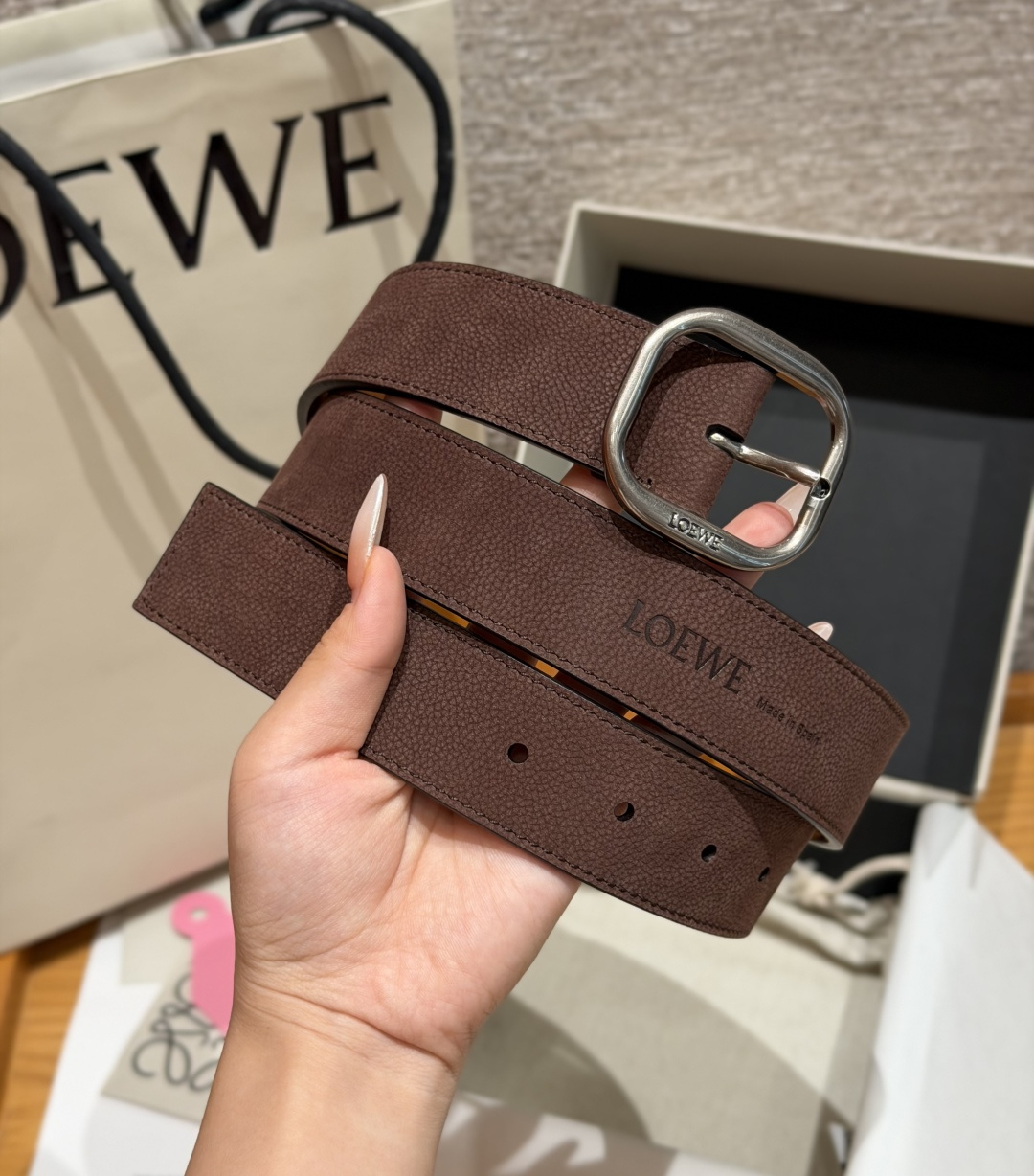 意威家✨ Rounded soft belt in nubuck calfskin 10mm 牛巴革柔软