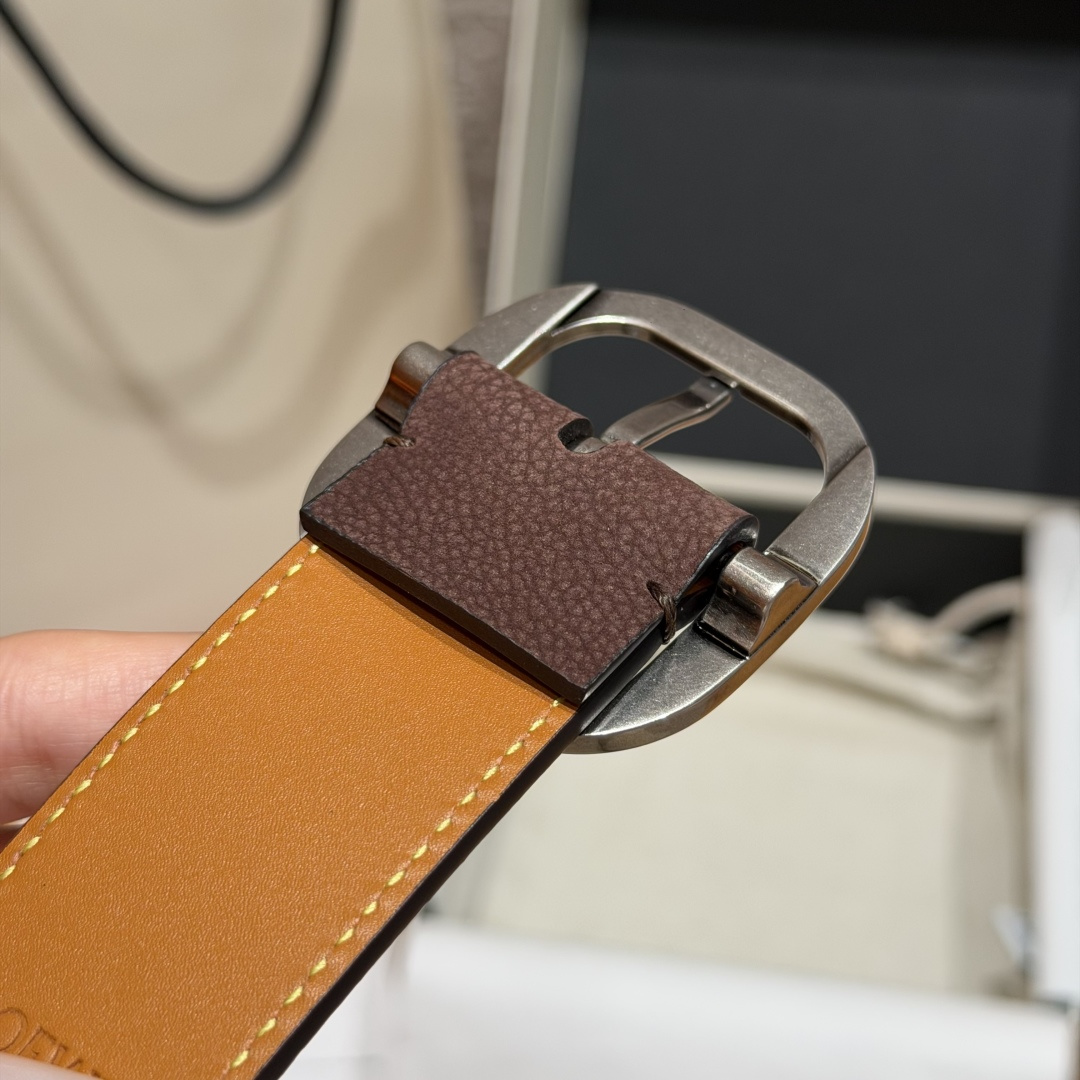意威家✨ Rounded soft belt in nubuck calfskin 10mm 牛巴革柔软