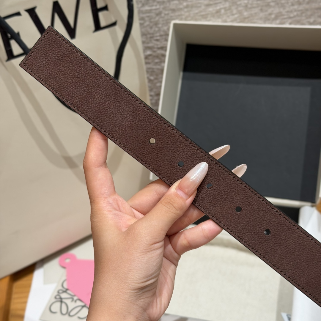 意威家✨ Rounded soft belt in nubuck calfskin 10mm 牛巴革柔软
