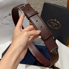 普家✨ Leather Belt 33mm 皮革腰带此款腰带设计简约精致,采用细腻皮革打造,呈现柔软自然 普家✨ Leather Belt 33mm 皮革腰带此款腰带设计简约精致,采用细腻皮革打造,呈现柔软自然
