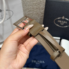 普家✨ Leather Belt 33mm 皮革腰带此款腰带设计简约精致,采用细腻皮革打造,呈现柔软自然 普家✨ Leather Belt 33mm 皮革腰带此款腰带设计简约精致,采用细腻皮革打造,呈现柔软自然