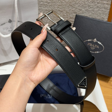普家✨ Leather Belt 33mm 皮革腰带此款腰带设计简约精致,采用细腻皮革打造,呈现柔软自然 普家✨ Leather Belt 33mm 皮革腰带此款腰带设计简约精致,采用细腻皮革打造,呈现柔软自然