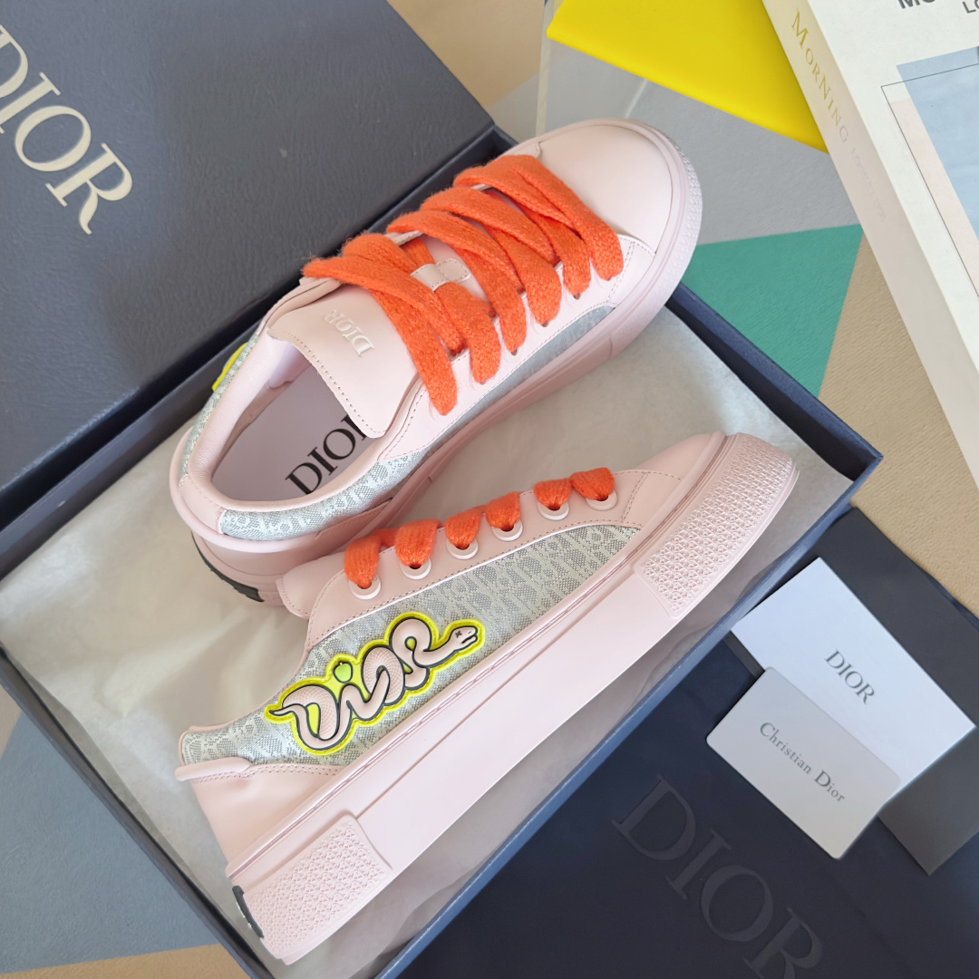 顶级版本:情侣款
迪奥Dior B33系列 最新蛇年限定 情侣款 休闲 运动鞋 滑板鞋
原版购入开发 做