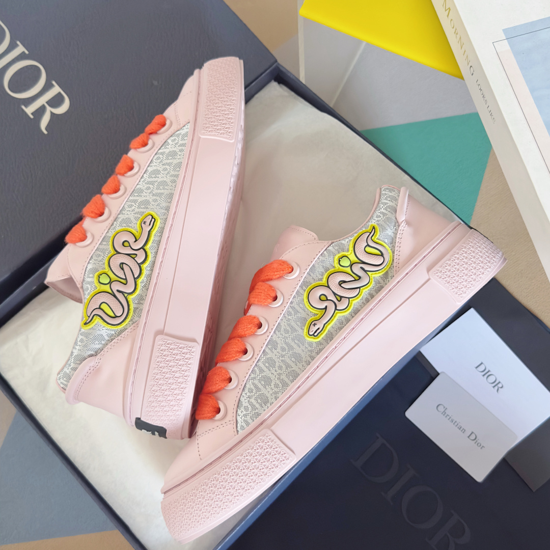 顶级版本:情侣款
迪奥Dior B33系列 最新蛇年限定 情侣款 休闲 运动鞋 滑板鞋
原版购入开发 做