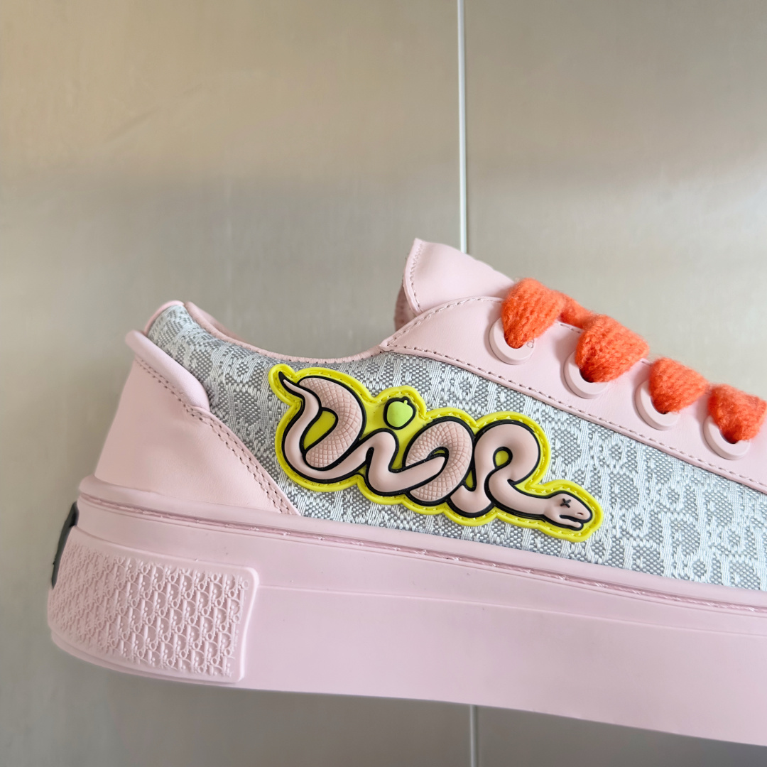 顶级版本:情侣款
迪奥Dior B33系列 最新蛇年限定 情侣款 休闲 运动鞋 滑板鞋
原版购入开发 做