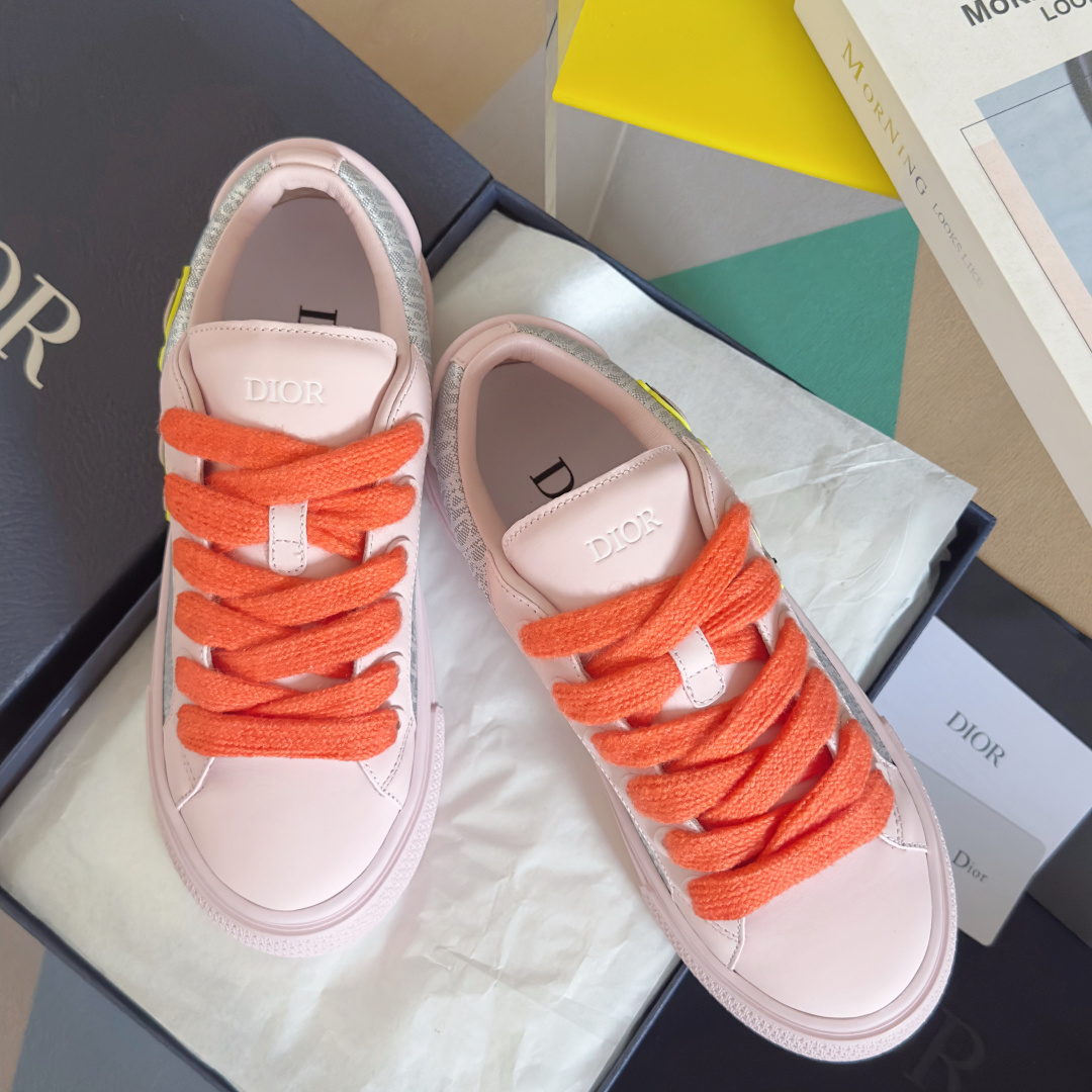 顶级版本:情侣款
迪奥Dior B33系列 最新蛇年限定 情侣款 休闲 运动鞋 滑板鞋
原版购入开发 做