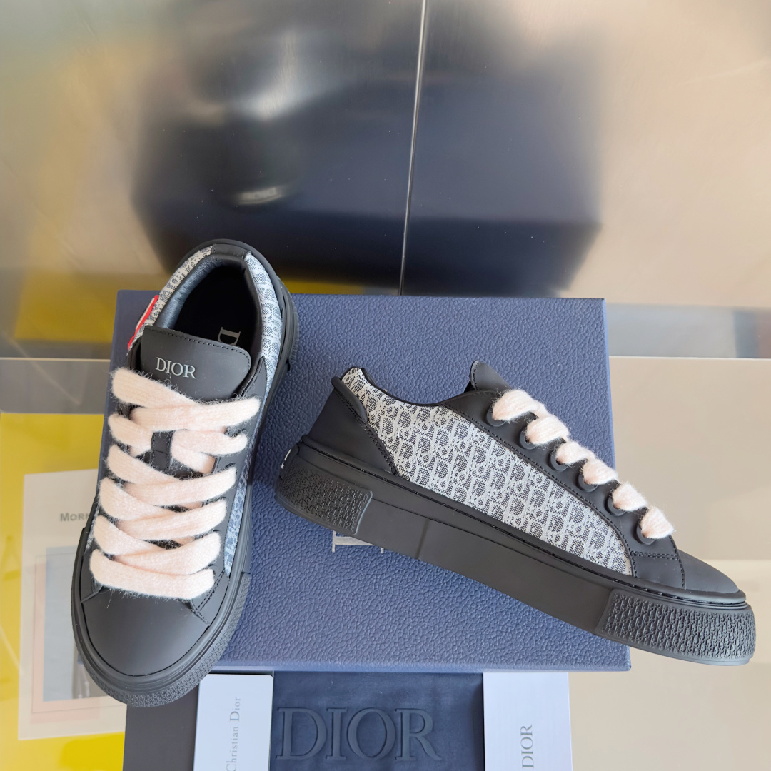 顶级版本:情侣款
迪奥Dior B33系列 最新蛇年限定 情侣款 休闲 运动鞋 滑板鞋
原版购入开发 做