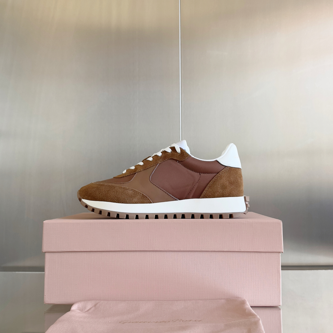 Gianvito Rossi Gravel Series Couple Sneakers with Thick Base and Velvet Design - 图片 5