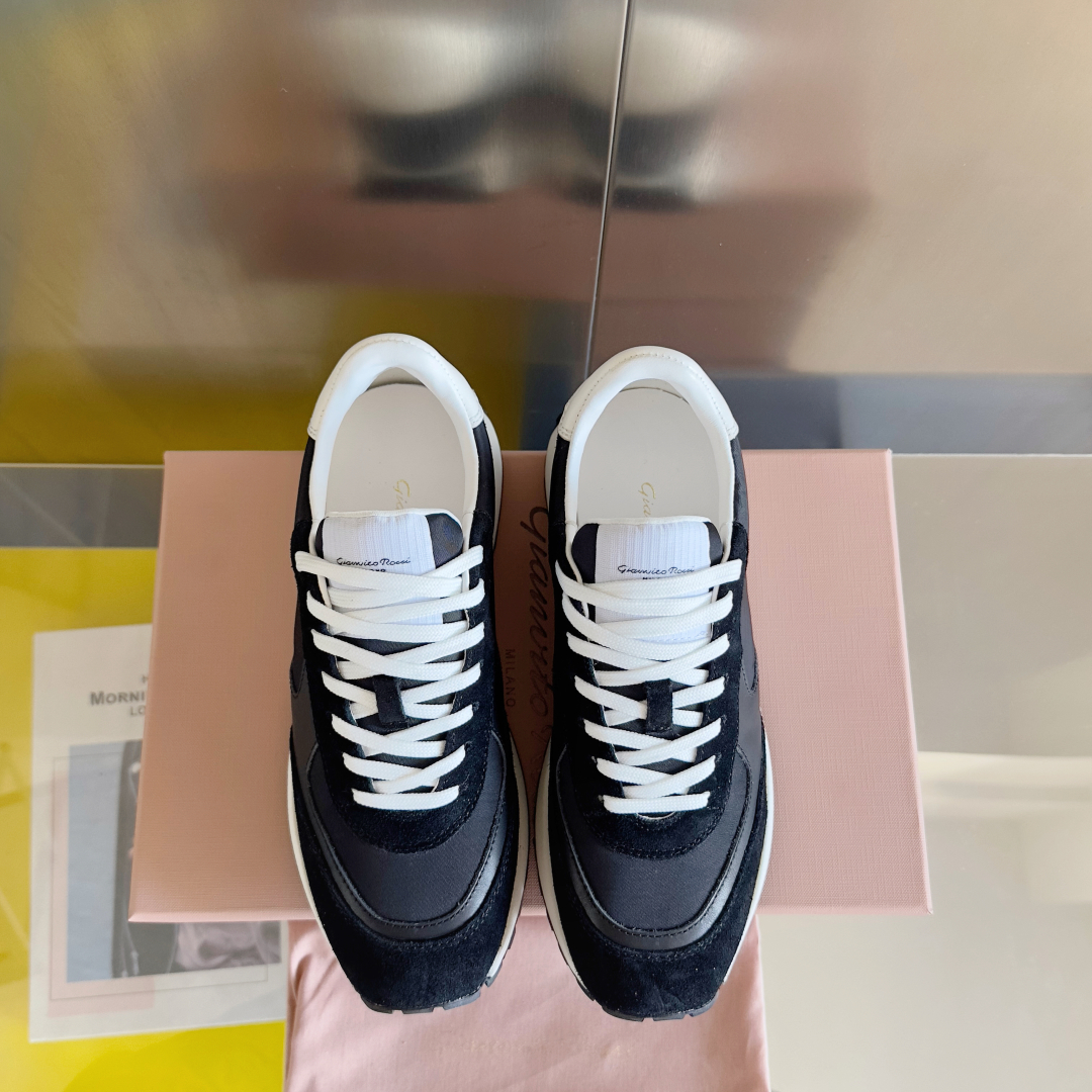 Gianvito Rossi Gravel Series Velvet Sneakers Review: Stylish Couple Shoes with Thick Base - 图片 7