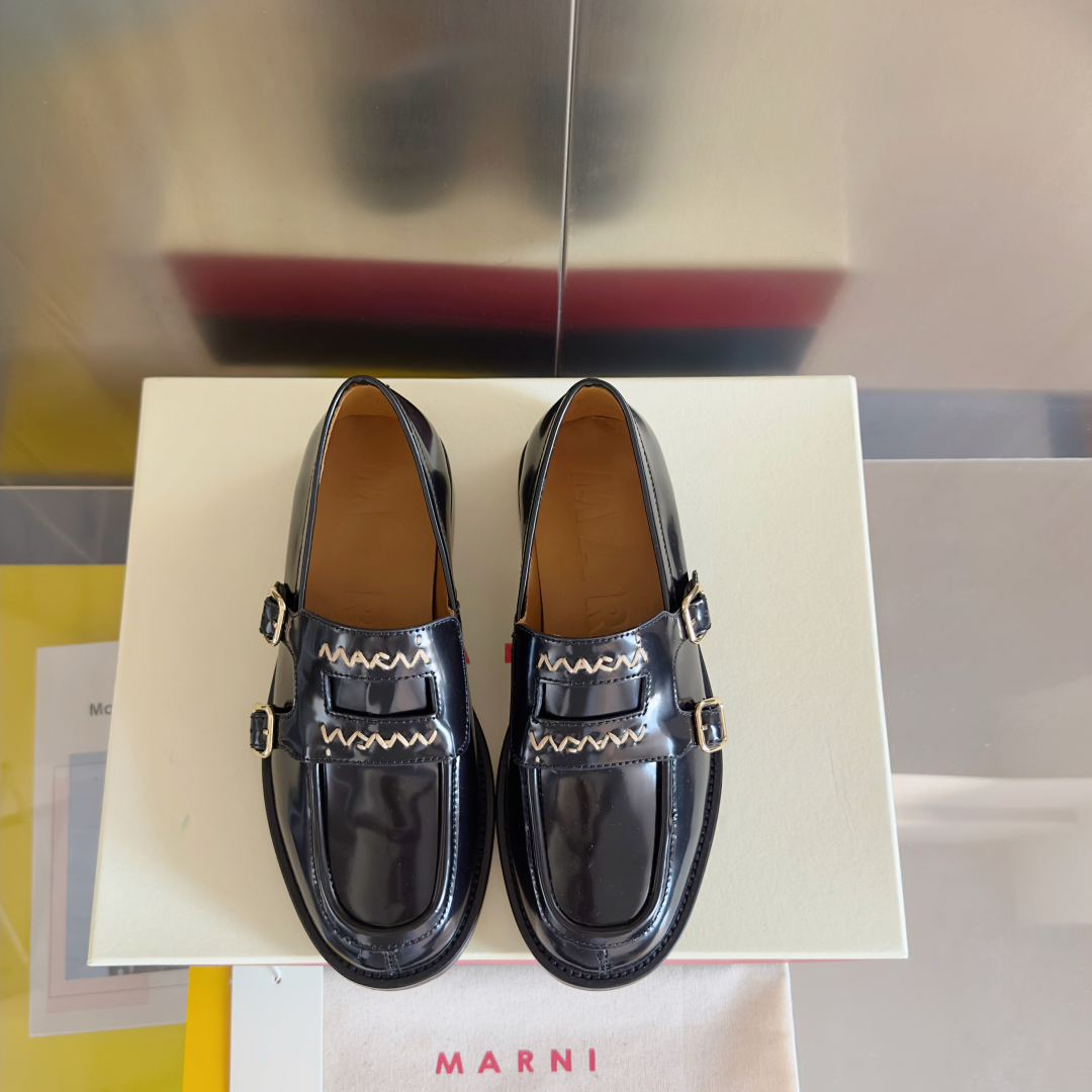 顶级版本：女款
Marni 最新 Bambl 3.0 乐福鞋 复古 马克线 英伦风 小皮鞋
原版购入开发