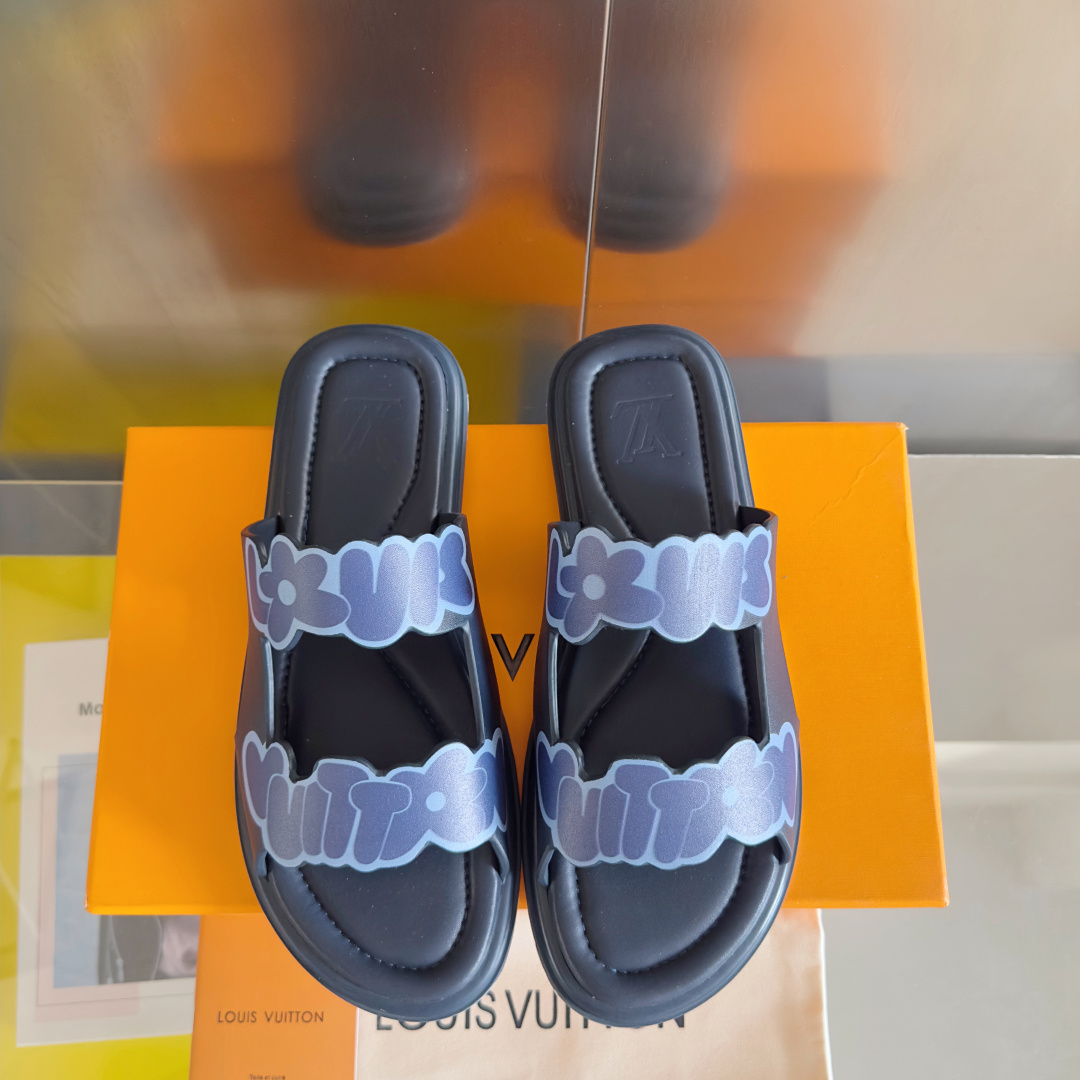 顶级版本:男款
LV 路易威登L家 驴牌 VENICE 系列 棋盘格 魔术贴 交叉 拖鞋 沙滩 凉拖
原