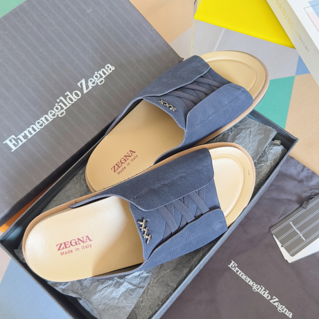 顶级版本：男款
ZEGNA 杰尼亚 xxx系列 一字 厚底 老钱风 凉拖鞋
原版购入开发 做货 这款ze