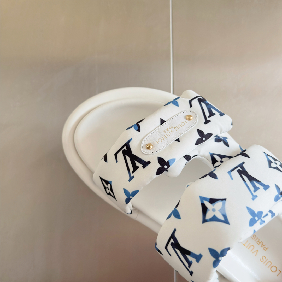 顶级版本LV路易威登 L家 驴牌Pool Pillow Comfort系列 魔术贴 老花 厚底 凉鞋 拖