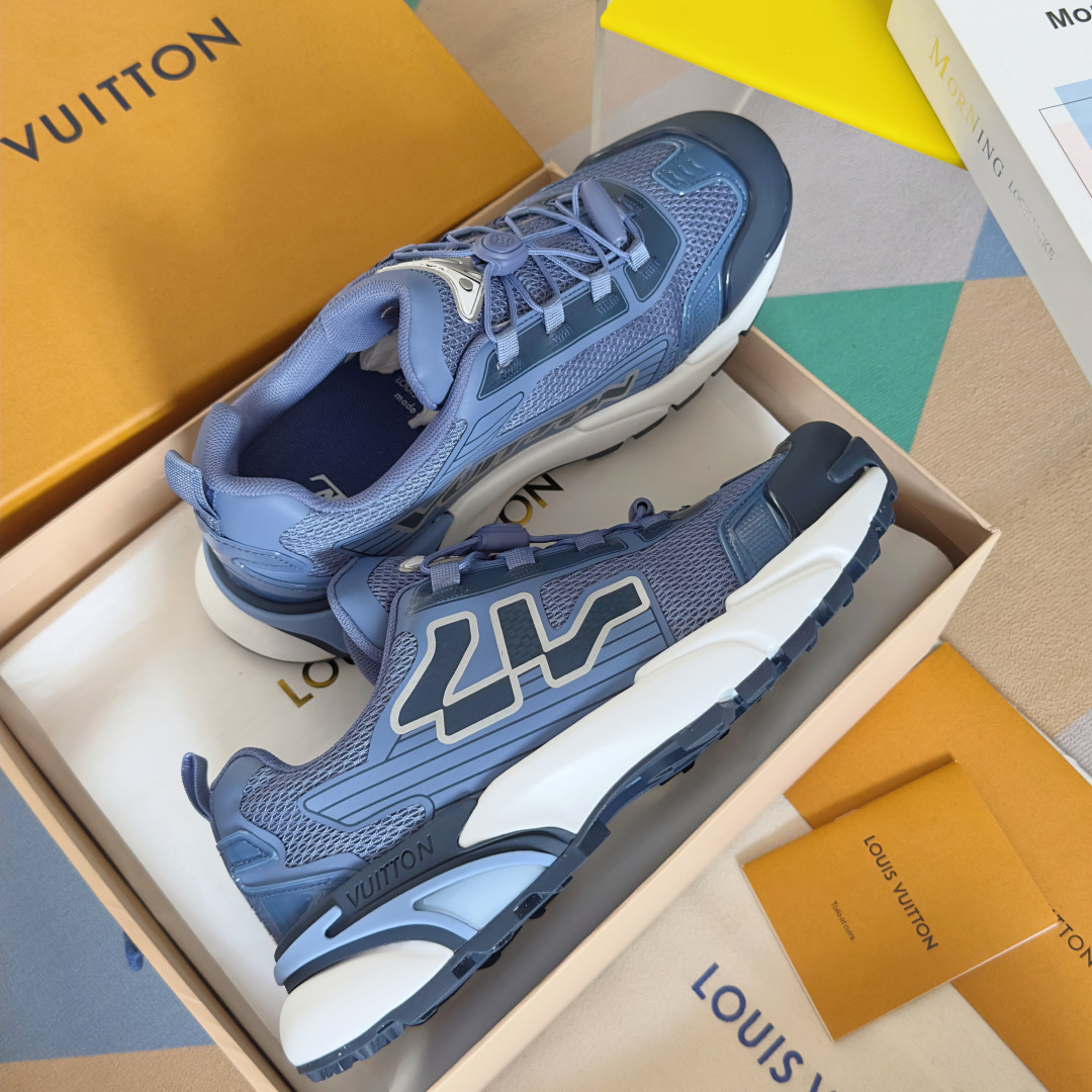 顶级版本:男款
LV路易威登 L家驴牌Runner Tatic系列 厚底 休闲 运动鞋 跑鞋
原版购入开