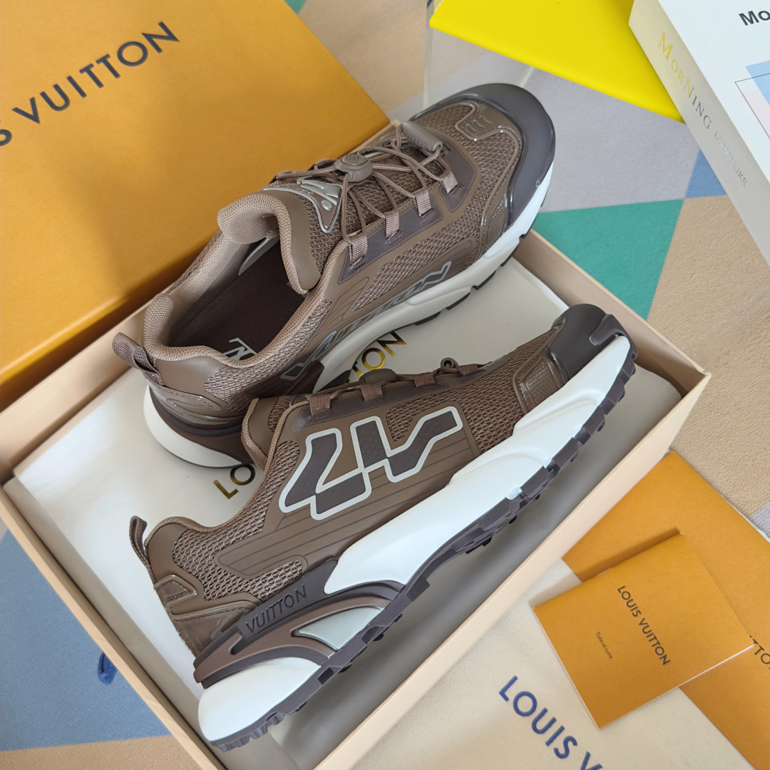 顶级版本:男款
LV路易威登 L家驴牌Runner Tatic系列 厚底 休闲 运动鞋 跑鞋
原版购入开